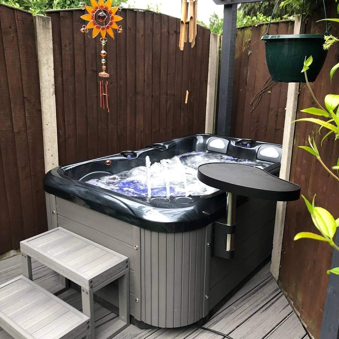 THE ROYAL plus 3 person hot tub - Image 15